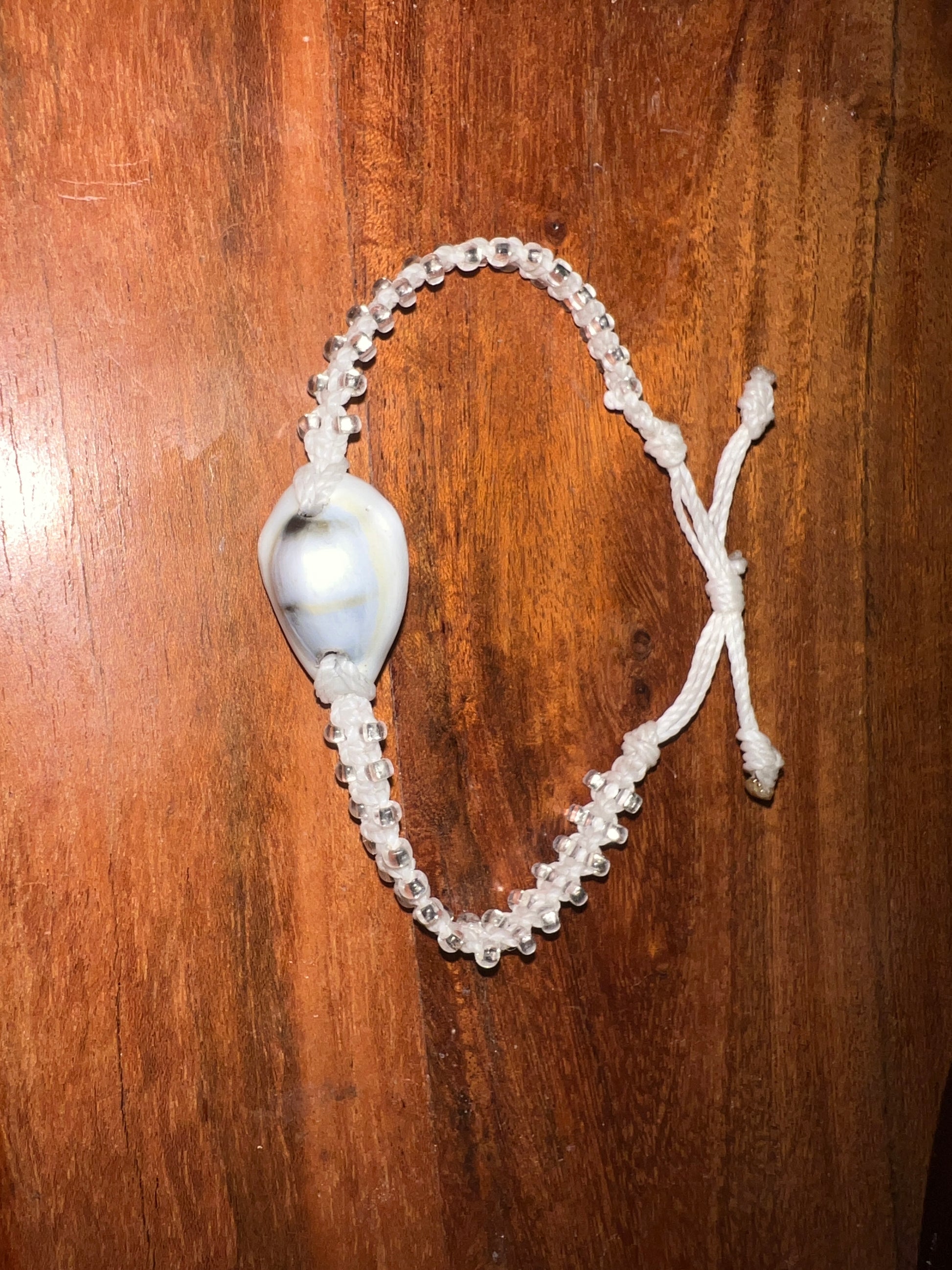 Money Cowrie Beaded Bracelet