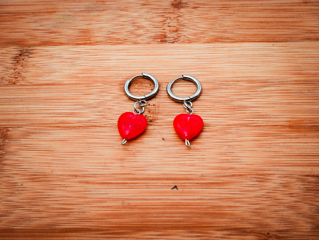 14mm Heart Huggies