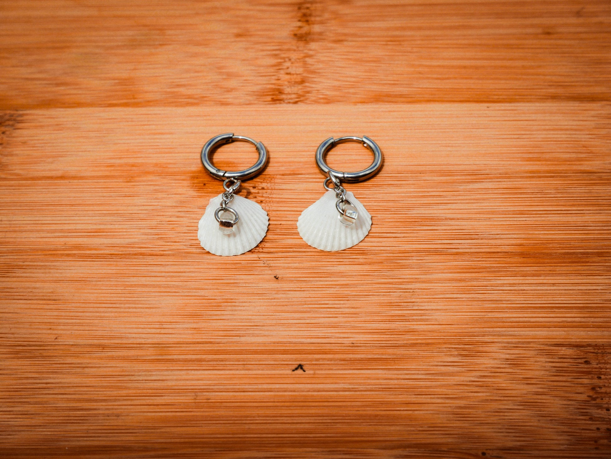 14mm Shell Huggies