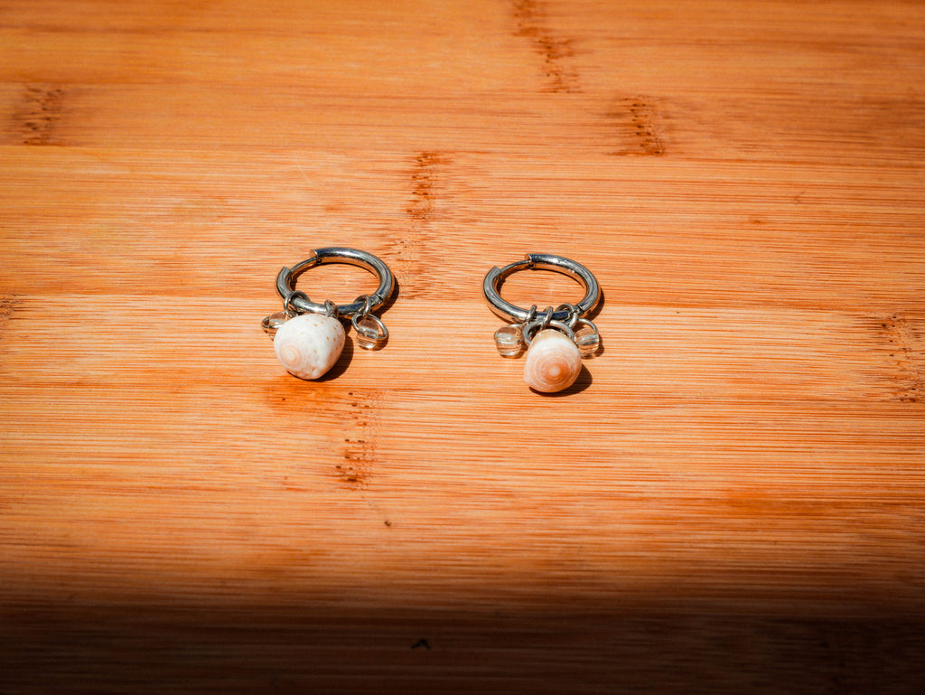 18mm Cone Shell Huggies