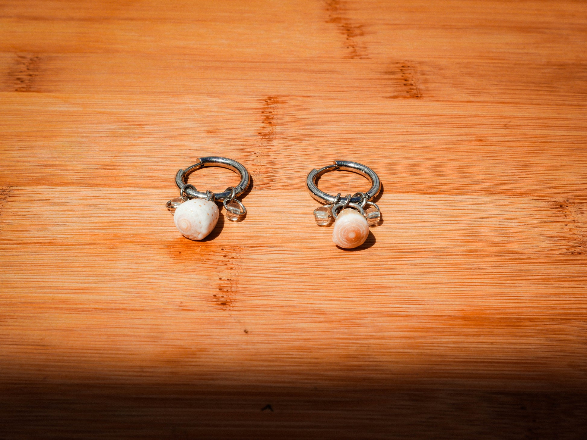 18mm Cone Shell Huggies